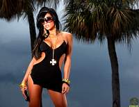 actiongirlskellyblackdress005.jpg