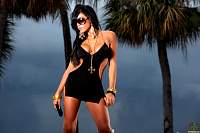 actiongirlskellyblackdress009.jpg
